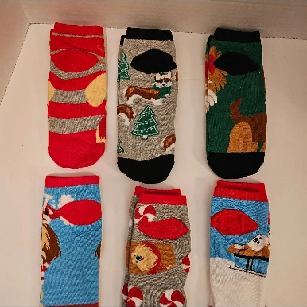 Cute no show socks Christmas doggie socks. Ladies size 9-11